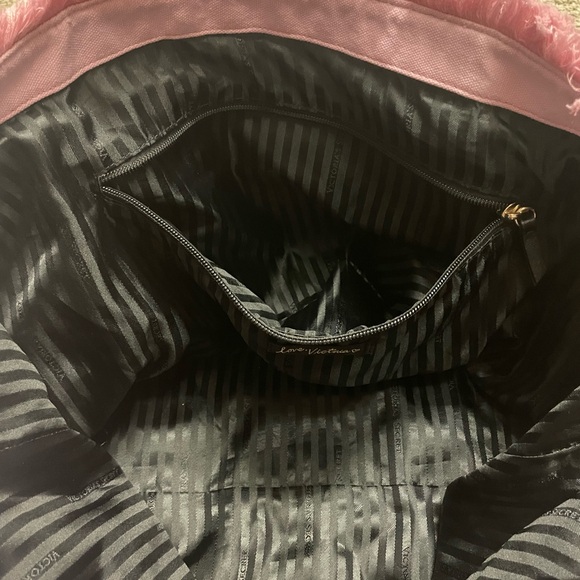 Victoria's Secret Large VS in Paradise
Beach Bag - Picture 7 of 8